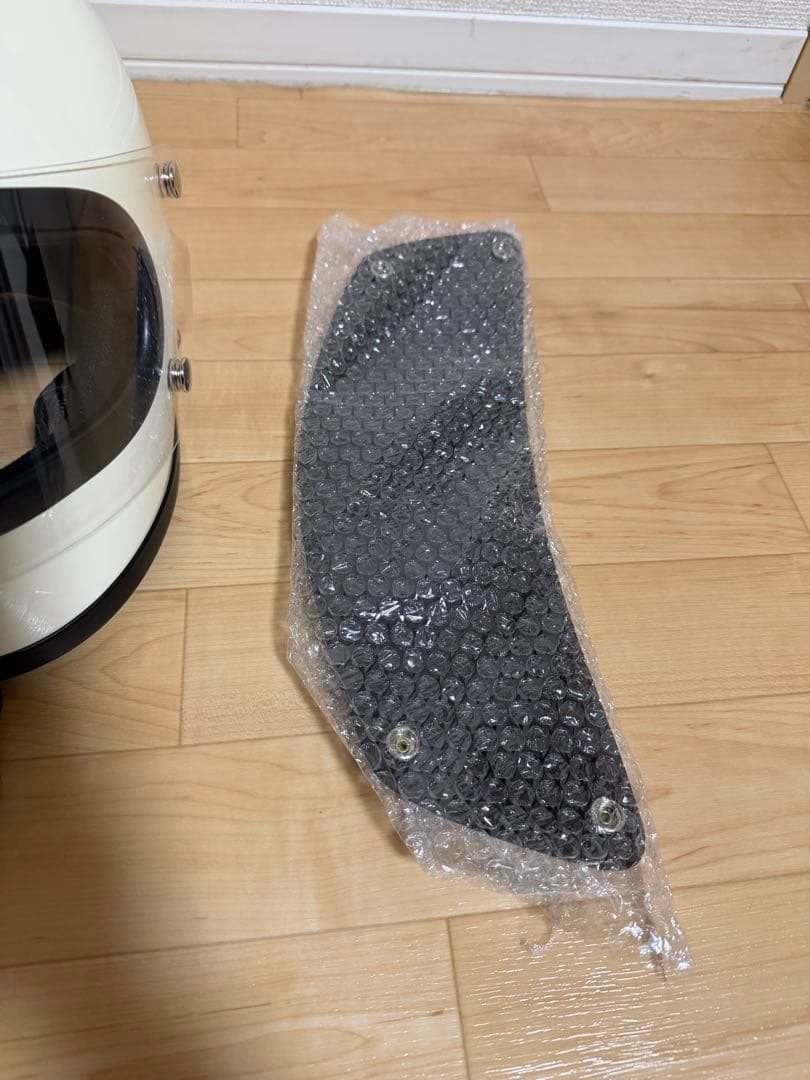 オーシャンビートルSTR アイボリー　Mサイズ　シールド2枚　最終値下げ