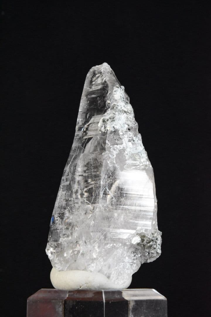 パキスタン スカルドゥ産 トレモライトインクォーツ