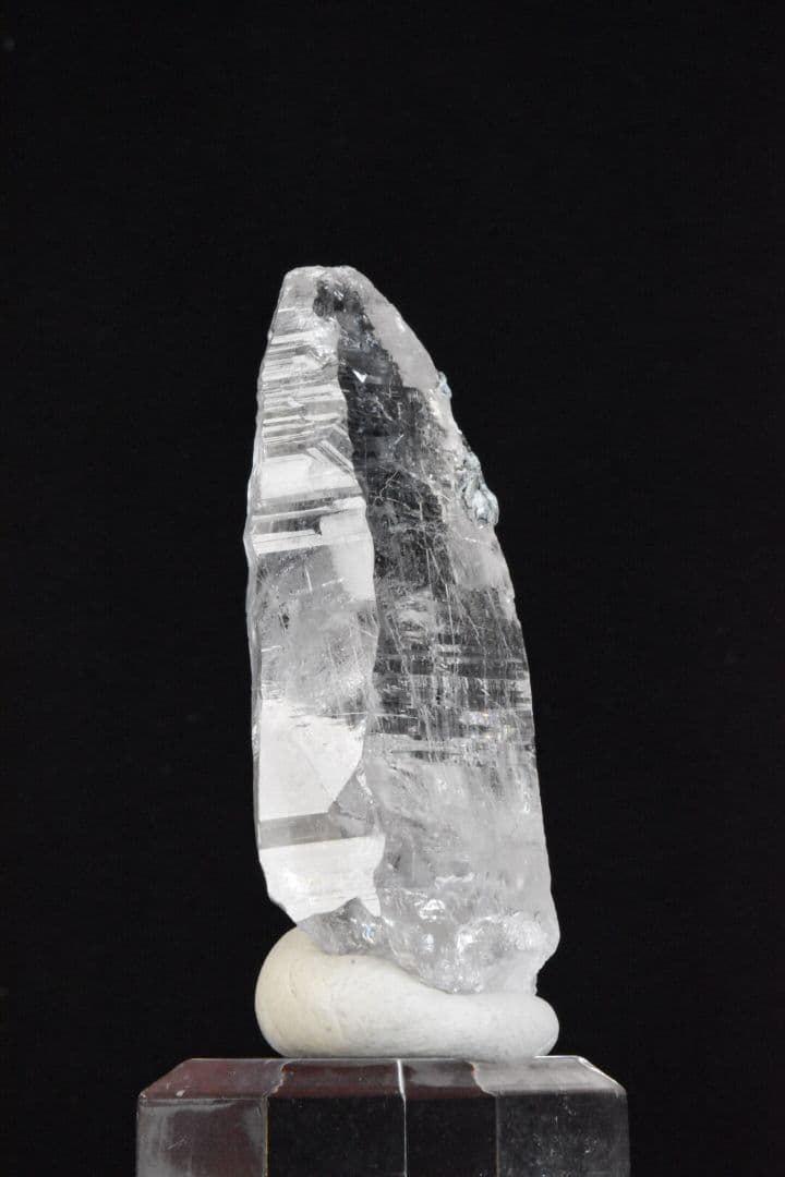 パキスタン スカルドゥ産 トレモライトインクォーツ