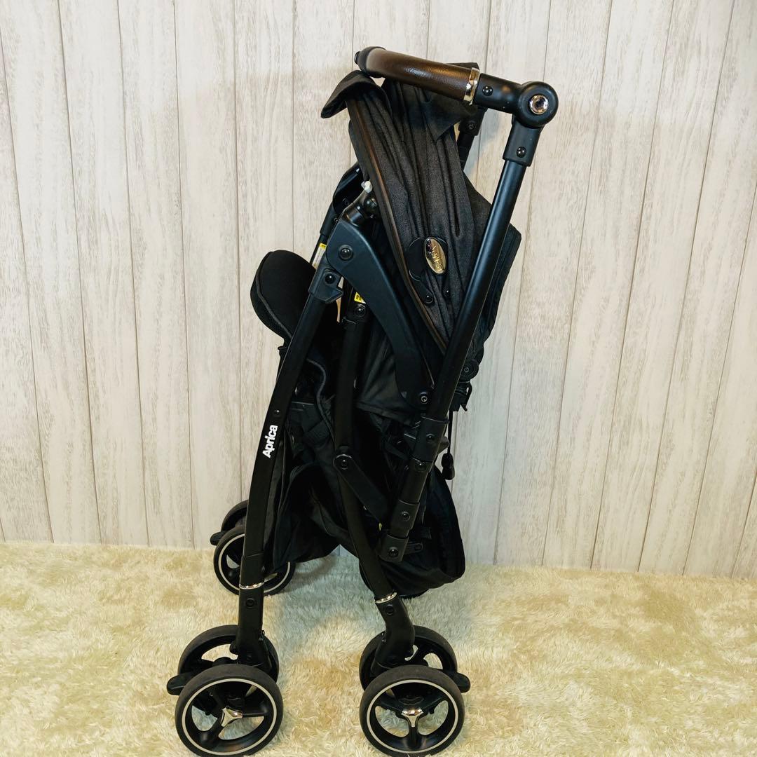 【美品】アップリカ ラクーナクッションフリープラス 2022年モデル