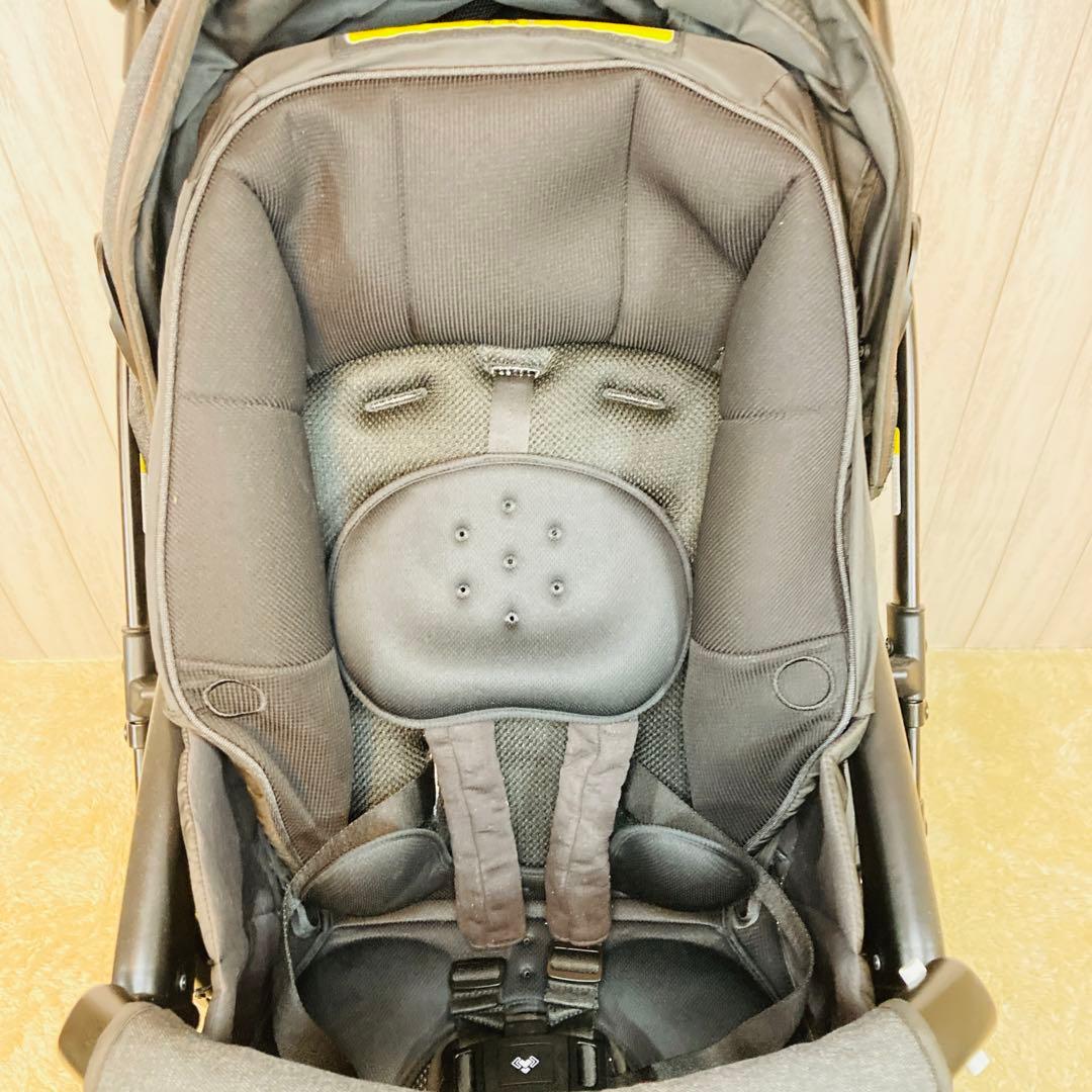 【美品】アップリカ ラクーナクッションフリープラス 2022年モデル