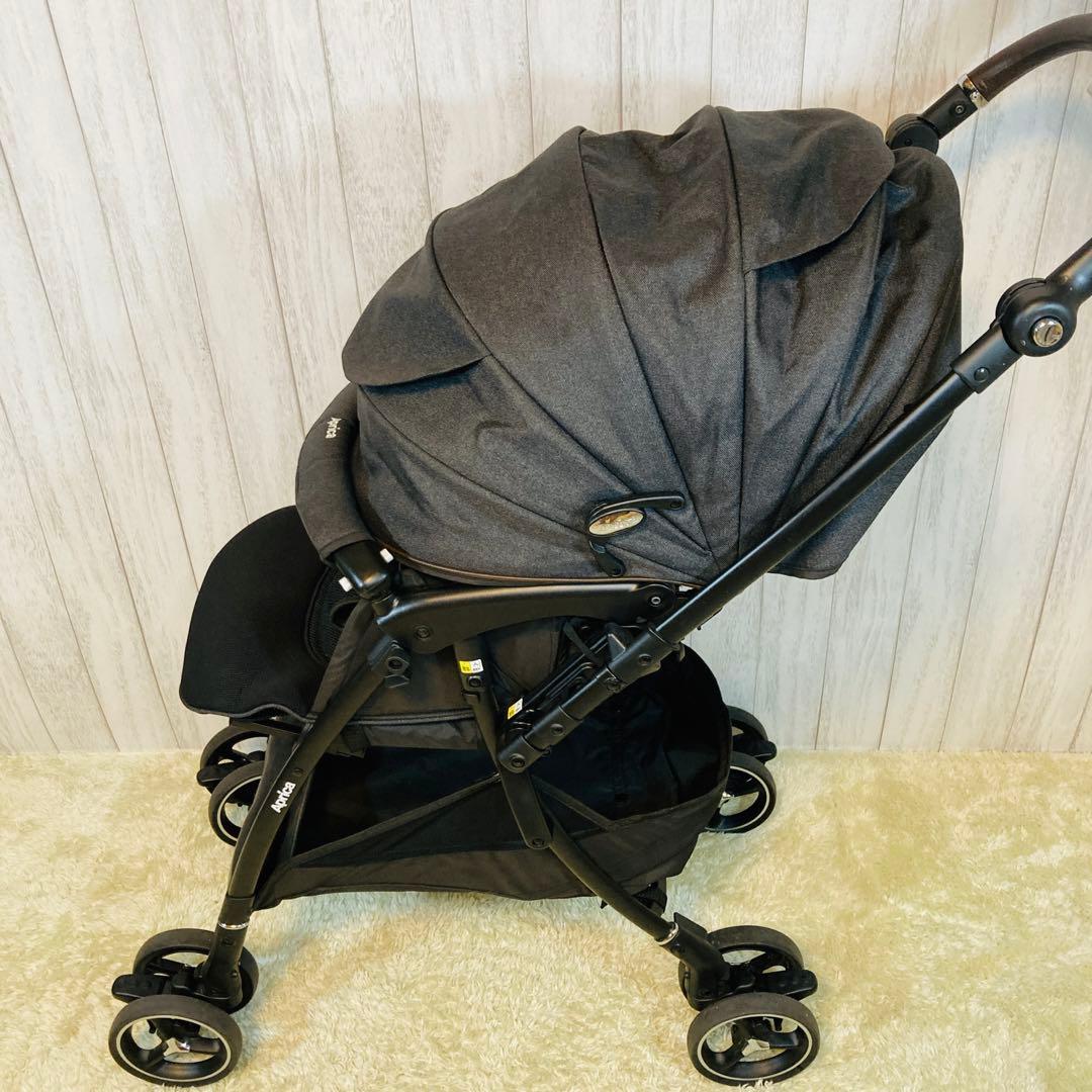 【美品】アップリカ ラクーナクッションフリープラス 2022年モデル