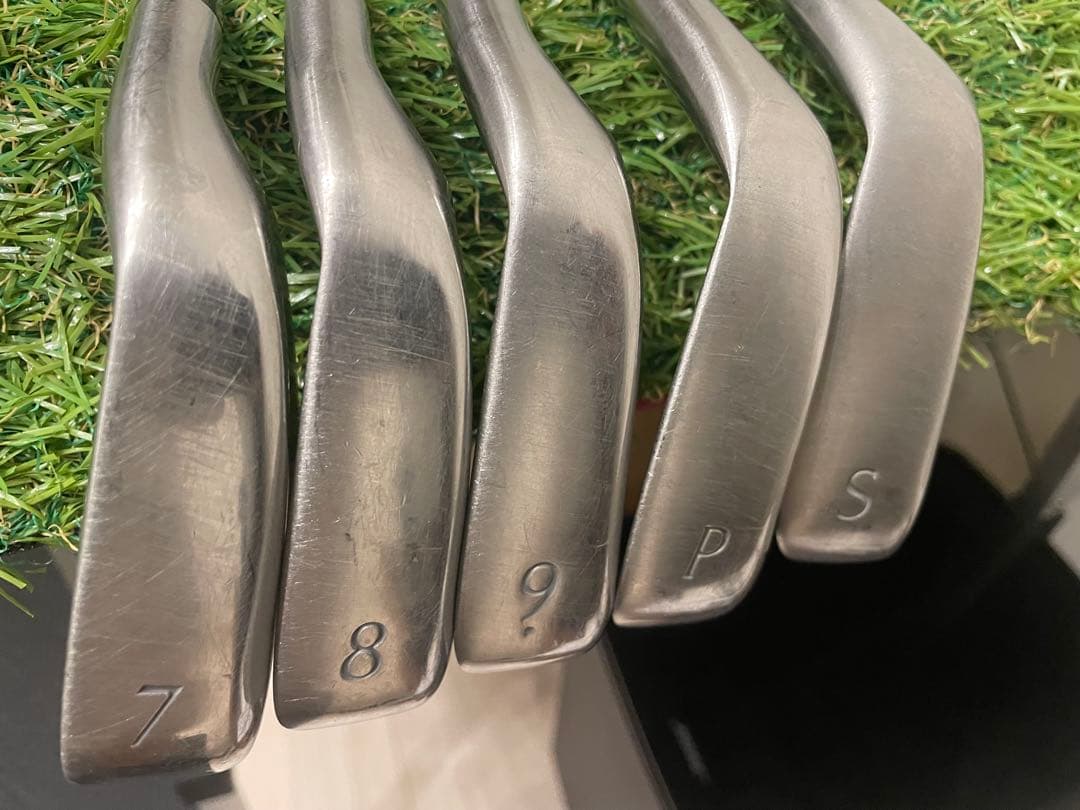 ゼクシオ12 レディースアイアン 5本 エクリュホワイト フレックスL