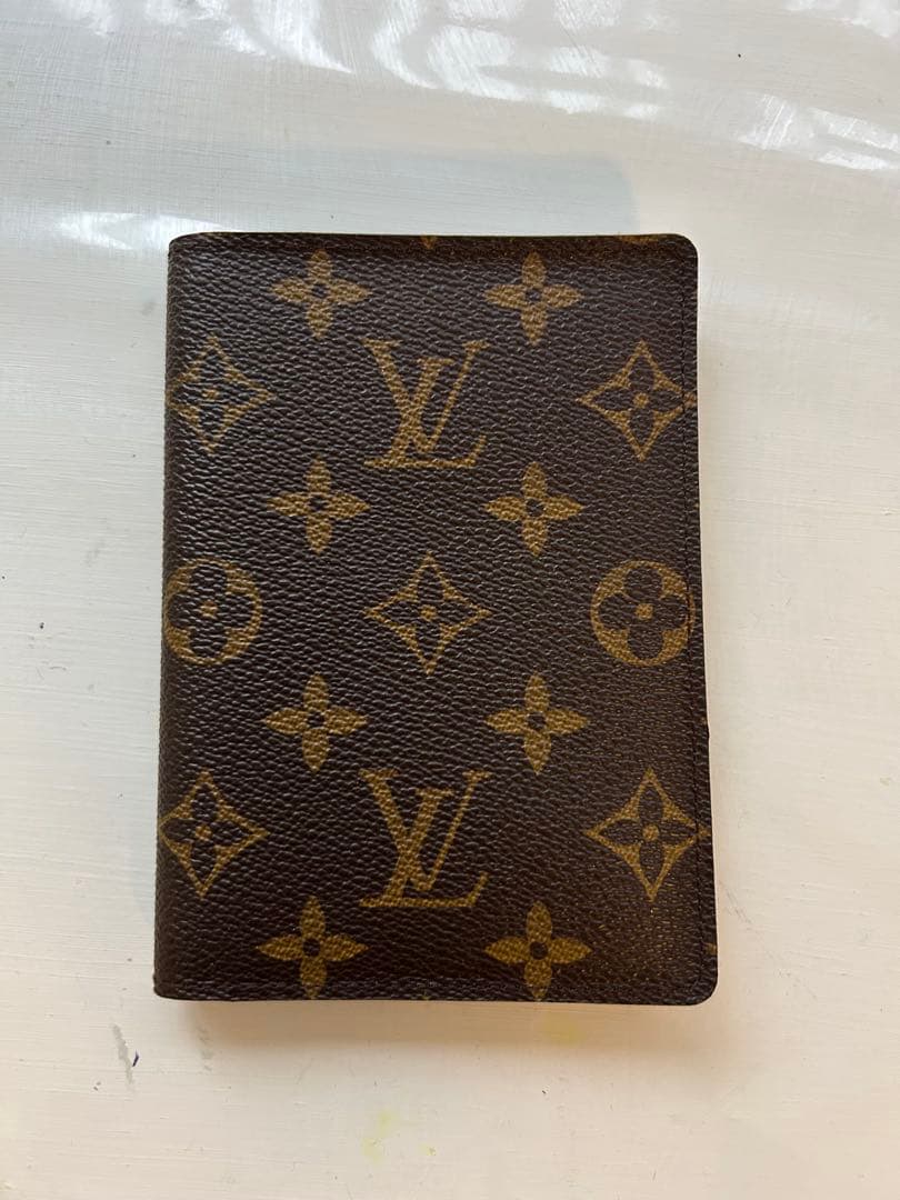 ※やまにゃんLouis Vuitton モノグラム パスポートケース