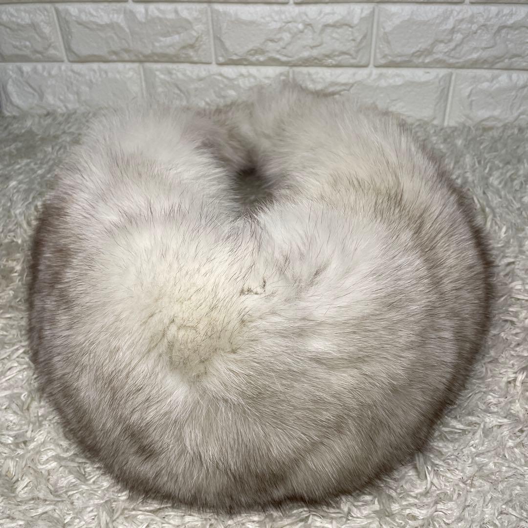 極美品✨ SAGAFOX 高級白銀ブルーフォックスショール 本毛皮 白系