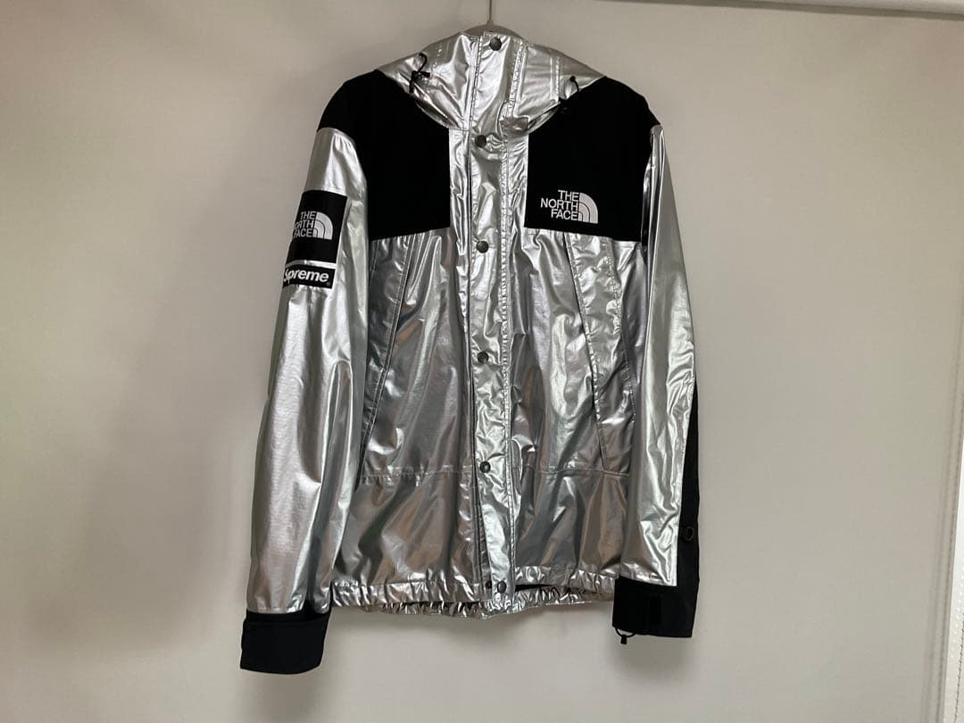 オ*ン様 Supreme × THE NORTH FACE マウンテンパーカ