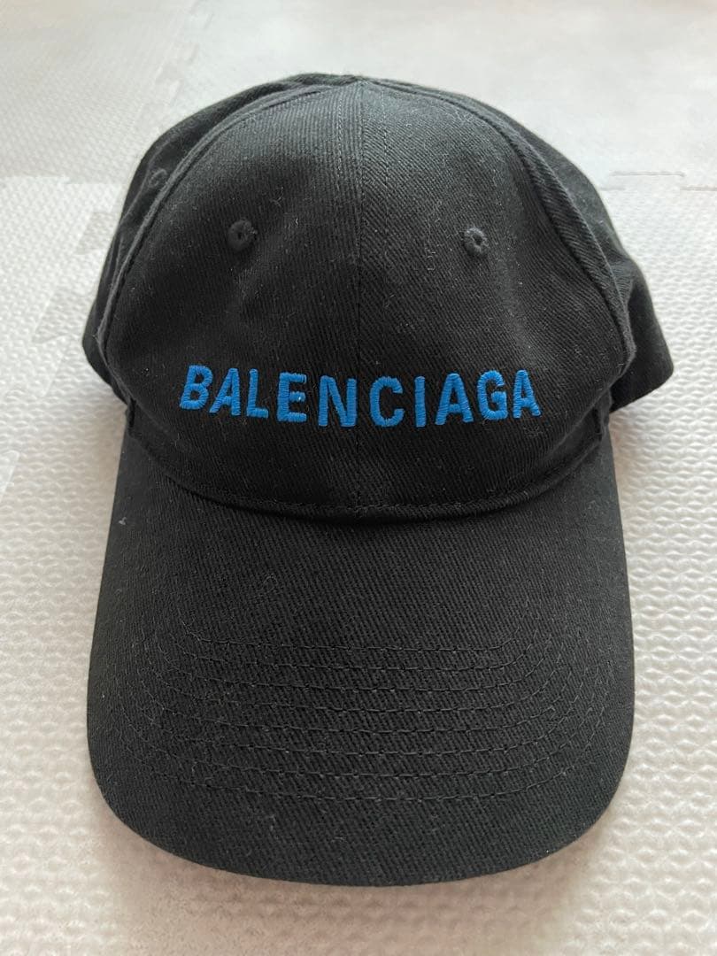 バレンシアガ　キャップ　バーニーズニューヨーク限定