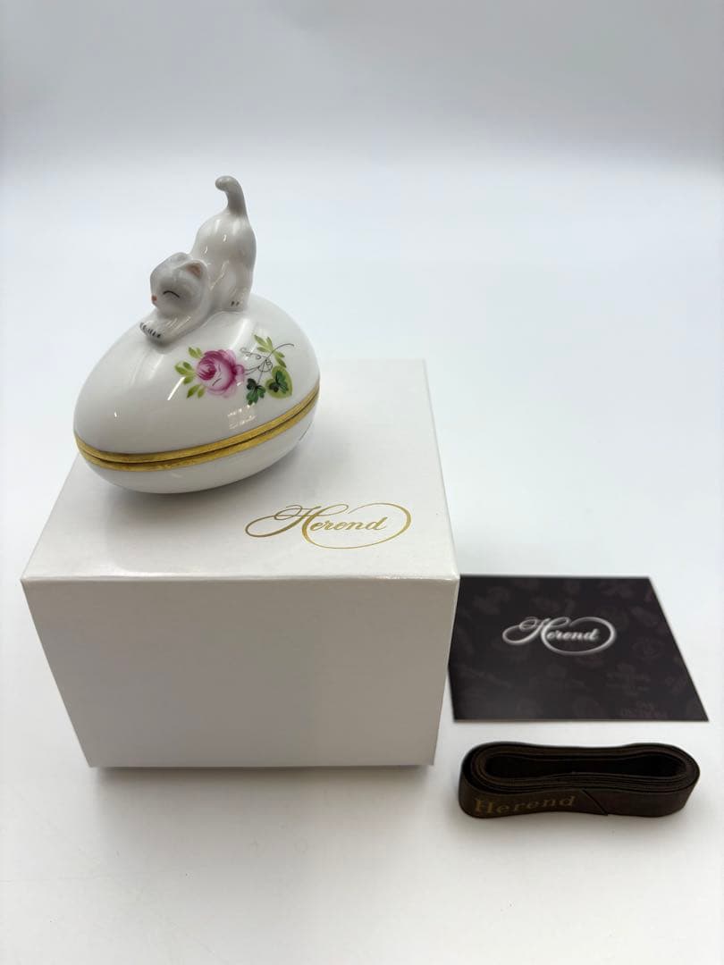 未使用保管品/ヘレンド/ウィーンの薔薇/たまご型ブチネコ　ミニ小物入れ　箱付