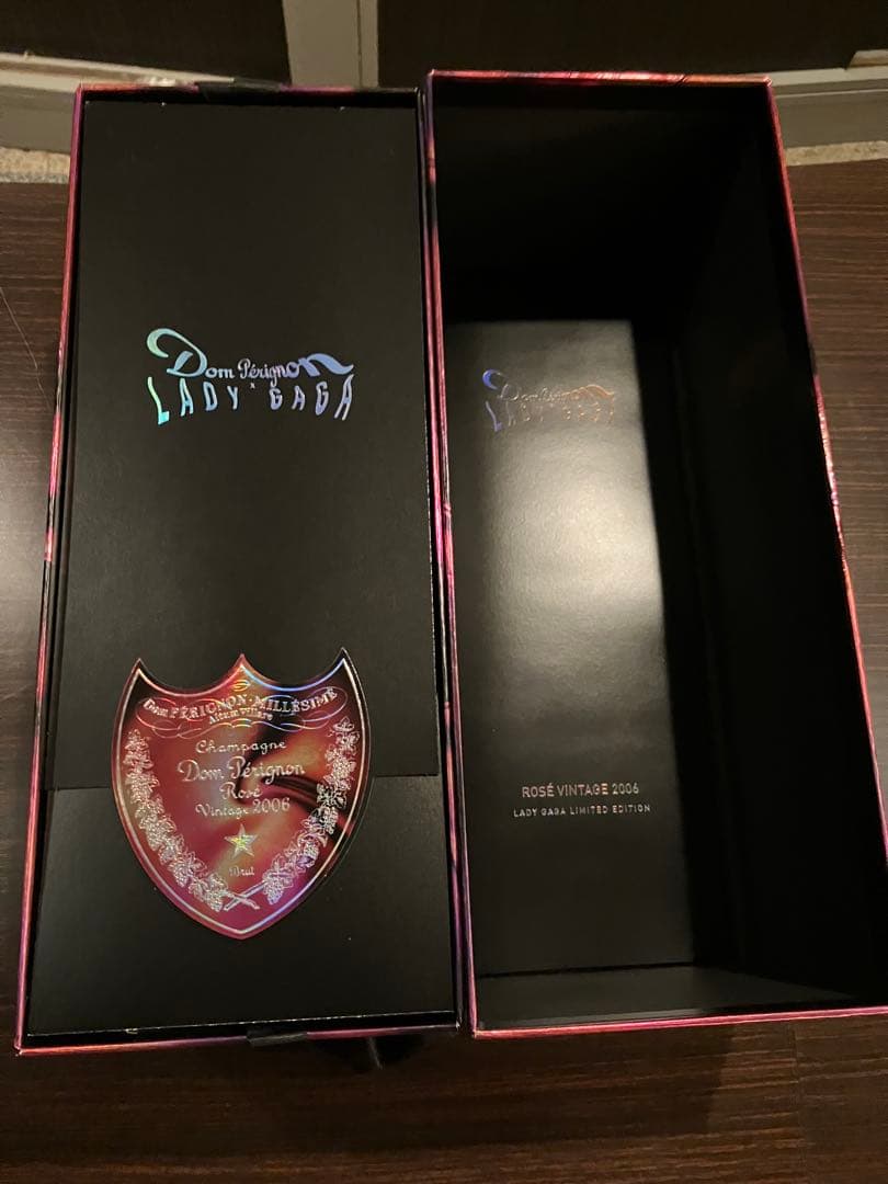 【希少】ドンペリ レディーガガ コレ2006 & 2010 空き瓶2専用ケース2