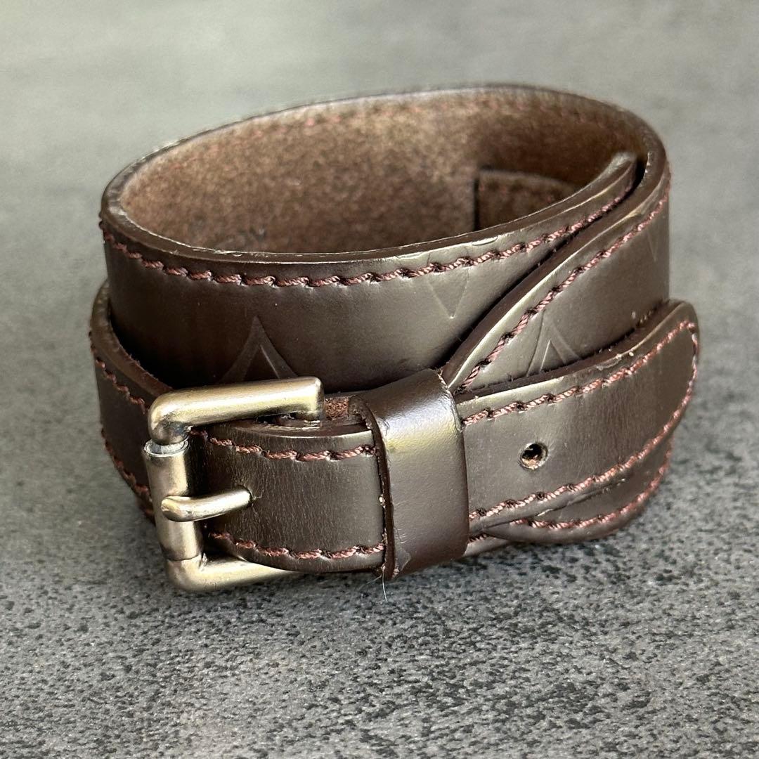 Louis Vuitton モノグラム レザー ブレスレット バングル LV