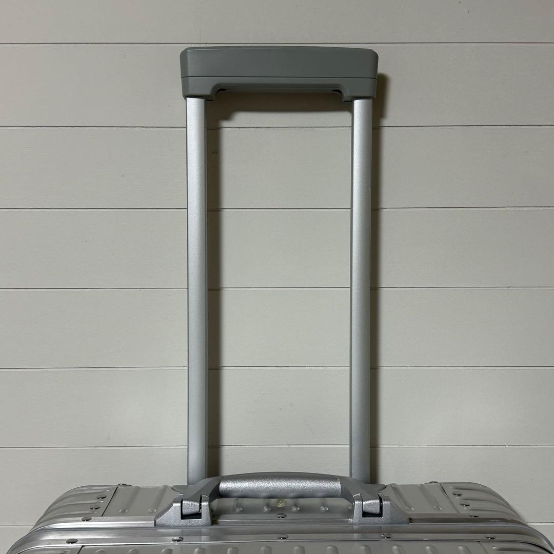 ⭐️極美品⭐️　RIMOWA　オリジナルチェックイン　キャリーケース　シルバー