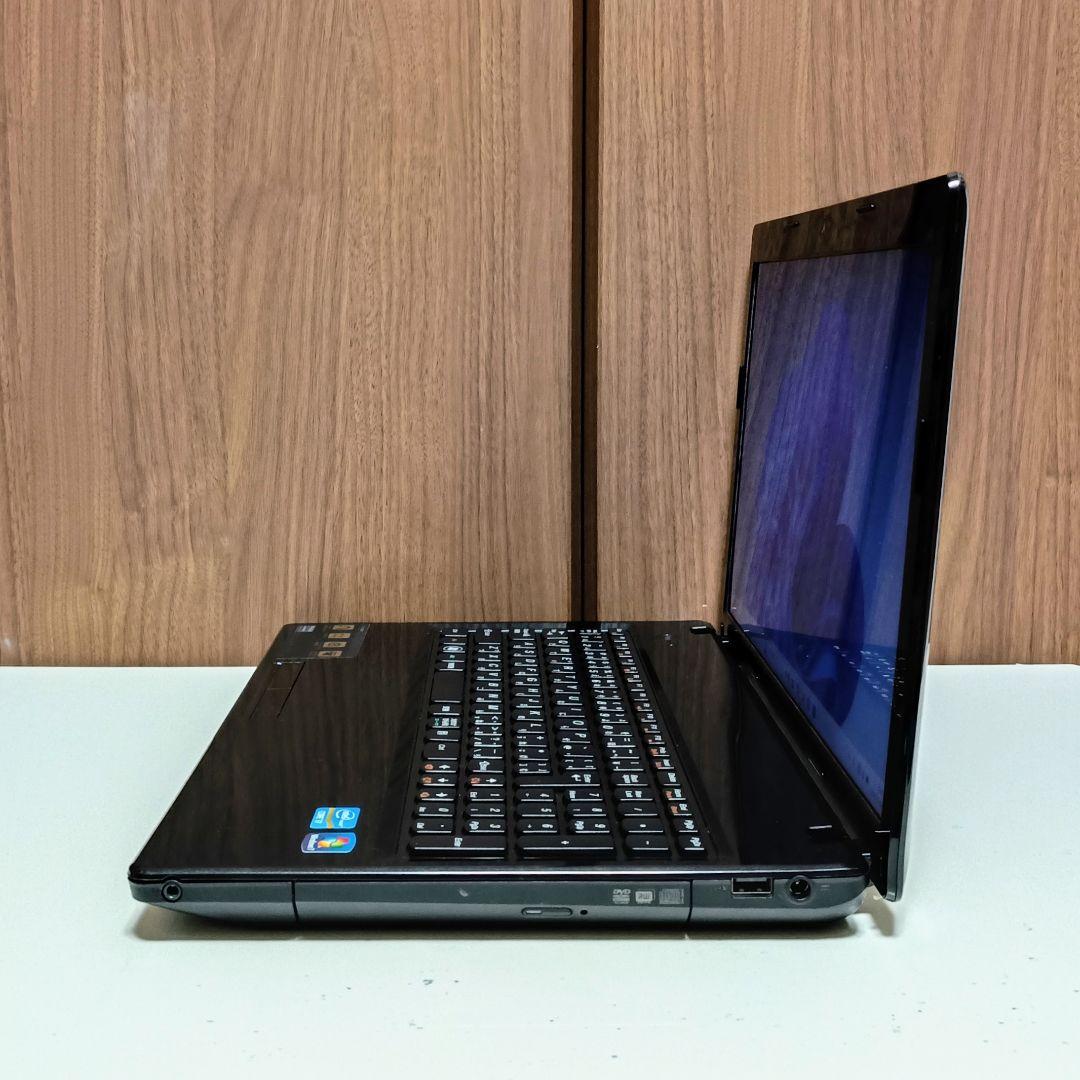 Lenovo Corei7 メモリ16GB SSD512GB DVD カメラ