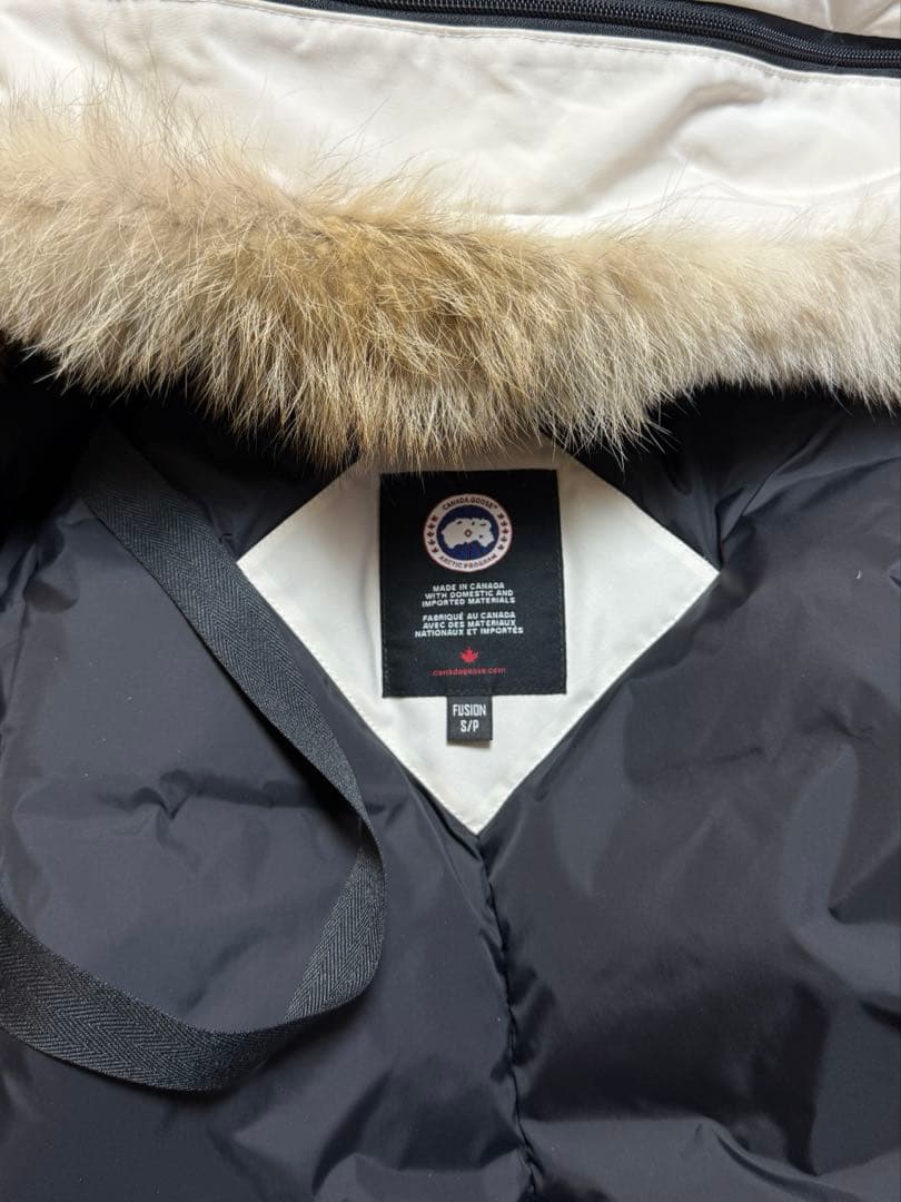 カナダグース ホワイト ダウンジャケット