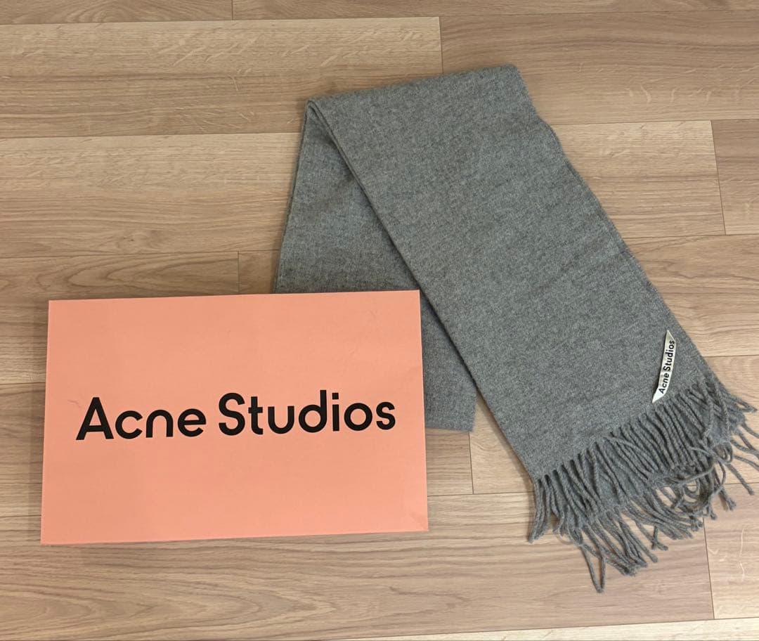 acne studios マフラー