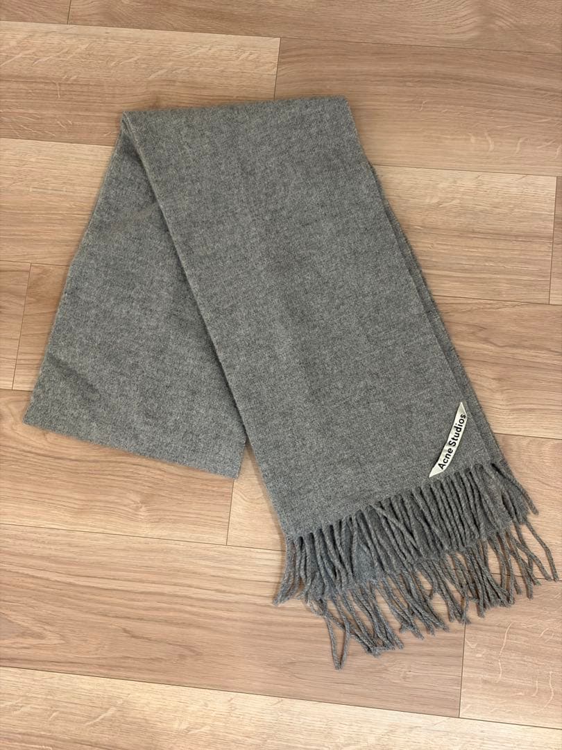 acne studios マフラー