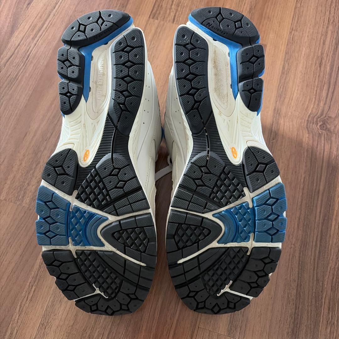 New Balance 2002R ホワイト/イエロー/ブルー