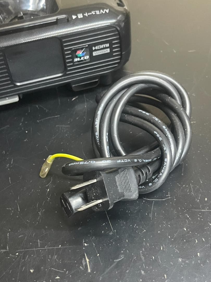 EPSON EB-W420 プロジェクター本体 ランプ711時間