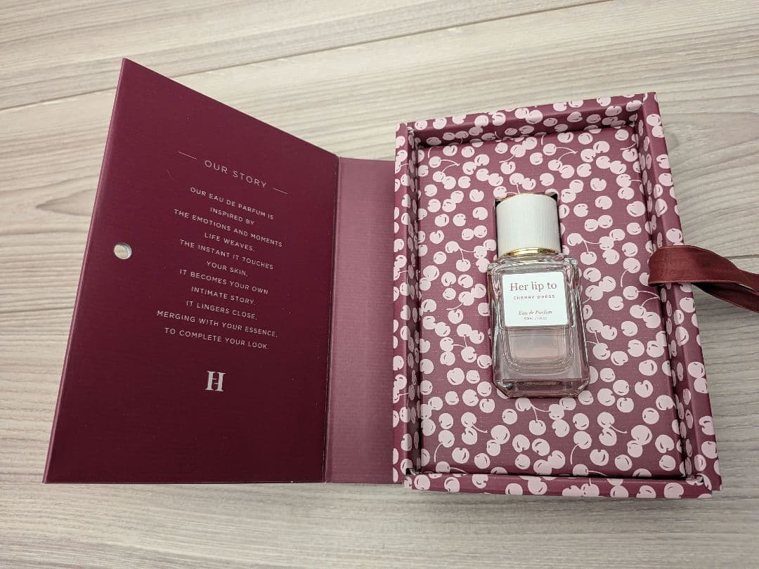 香水(女性用) Her lip to CHERRY DRESS