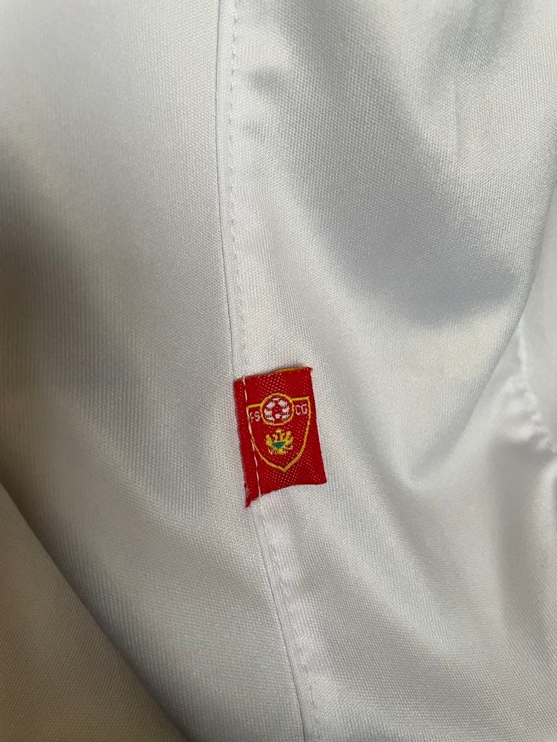 モンテネグロ代表ユニフォーム