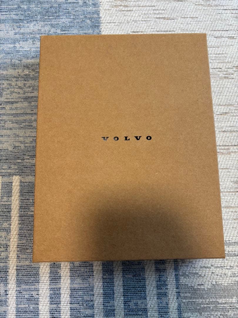 ボルボ純正　キーフォブシェル（ブロンド）