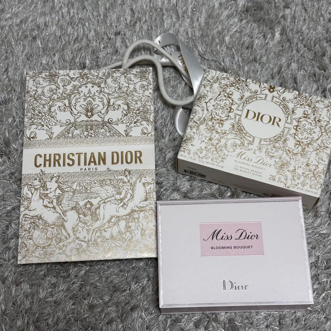 Miss Dior Blooming Bouquet クリスマスコフレ2024