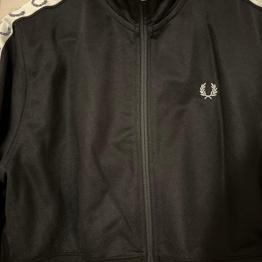 FRED PERR トラックジャケット
