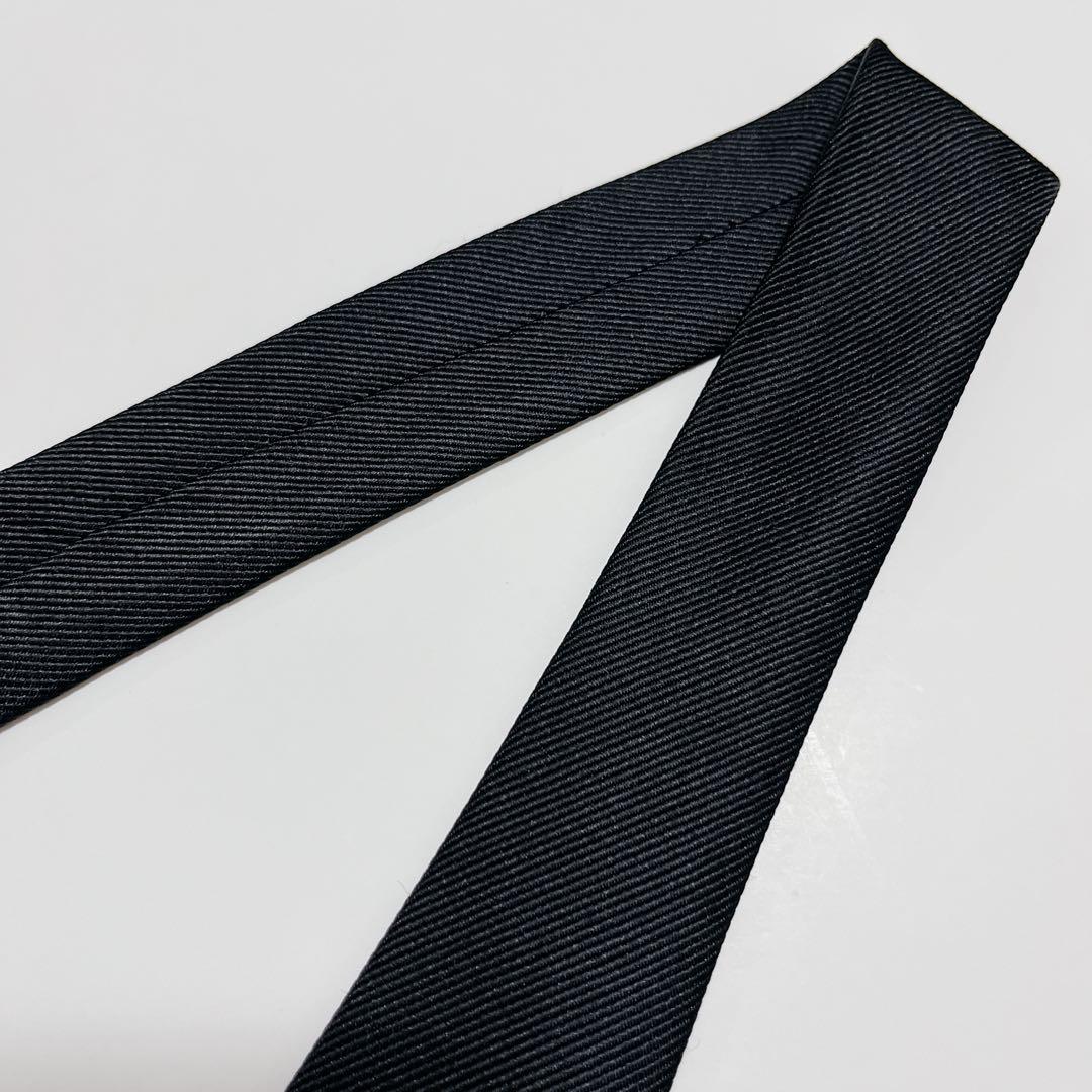美品 ダンヒル ネクタイ ハイブランド ソリッドタイ 無地 光沢 希少 ビジネス