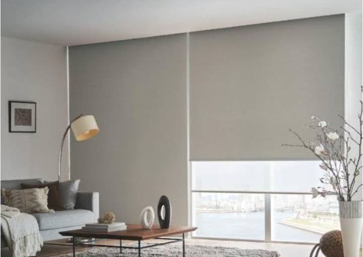 グレー ロールスクリーン 未使用・未開封