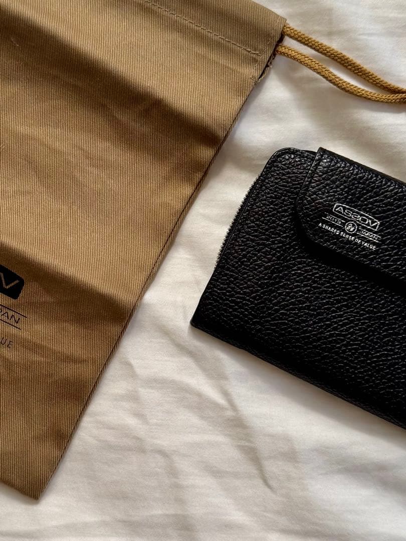 美品　AS2OV 黒 レザー 二つ折り財布 収納袋付き