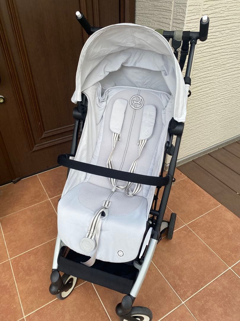 サイベックス　リベル　折りたたみ式ベビーカー 肩紐&バンパー付き　ホワイトグレー