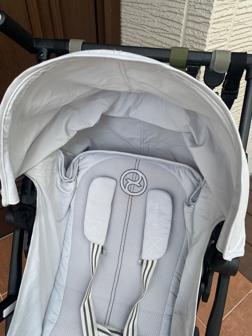 サイベックス　リベル　折りたたみ式ベビーカー 肩紐&バンパー付き　ホワイトグレー