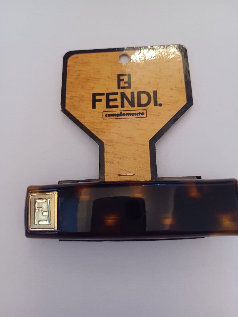 FENDI バレッタ　正規品　最終値下げ