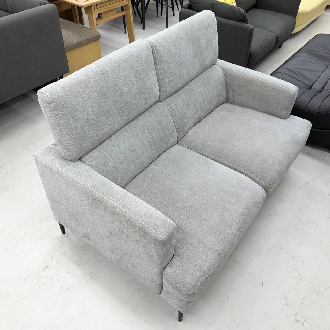 現行モデル ニトリ 145cm幅2人掛けソファ(サザーラGY)