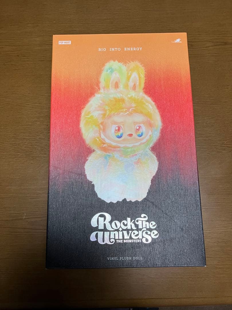 ラブブ　Rock The Universe Vinyl Plush Doll