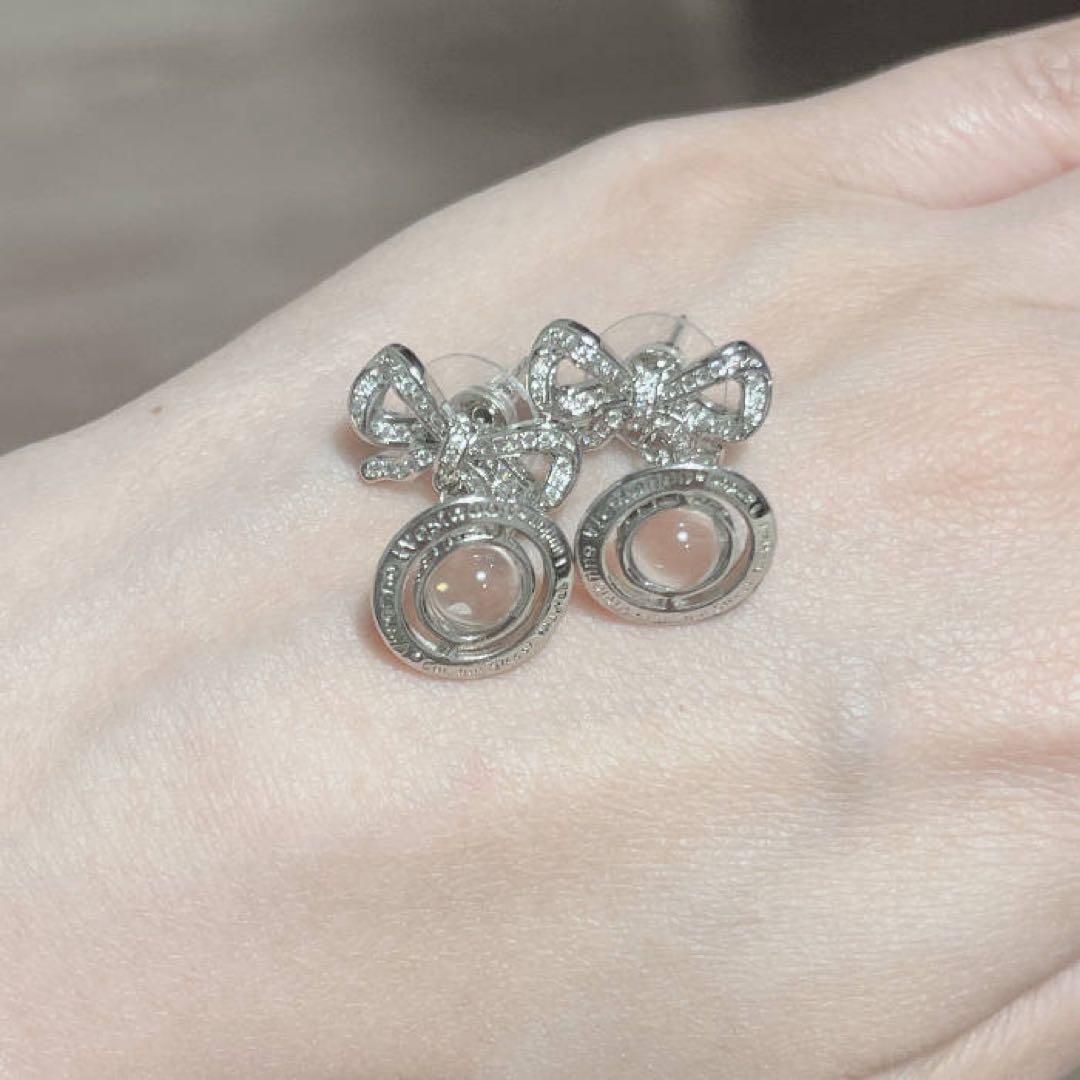 Vivienne Westwood リボンスモールオーブピアス クリア