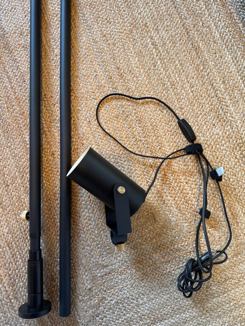 DRAW A LINE スタンドライトセット　突っ張り棒タイプ