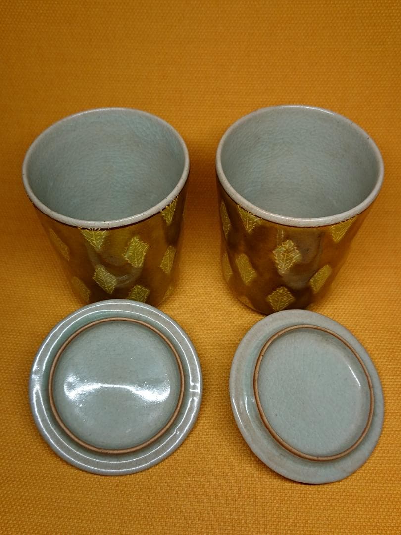 【美品】九谷　金彩　湯呑　カップ　置物　インテリア　工芸品　美術品　A1372