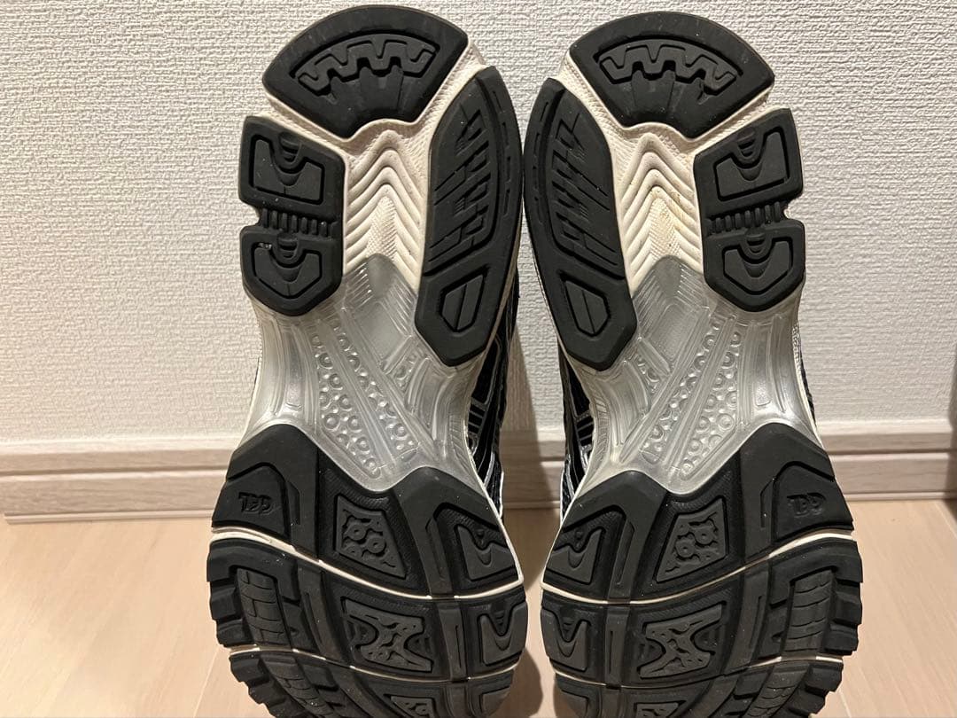 靴 ASICS GEL KAYANO 14