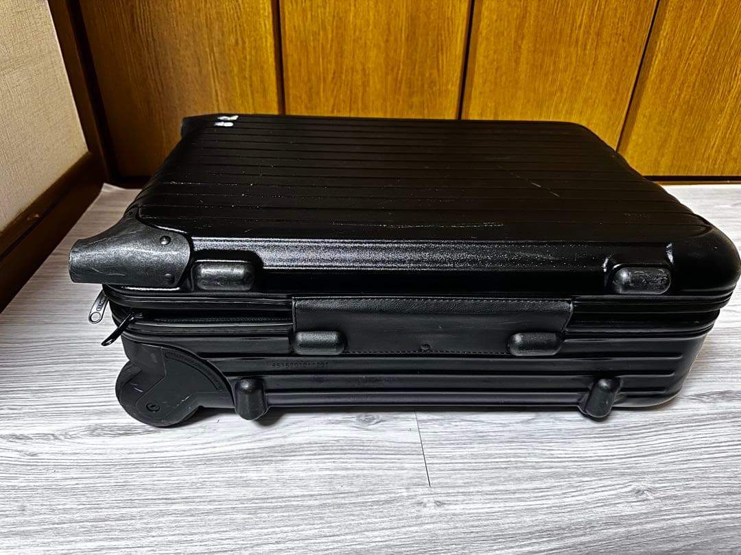 RIMOWA リモワ 35L マットブラック 機内持ち込みサイズ