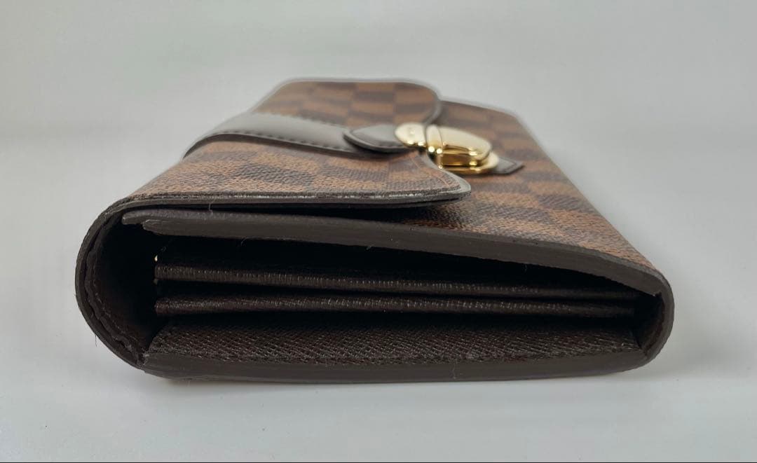 LOUIS VUITTON(ルイヴィトン) ポルトフォイユシスティナ