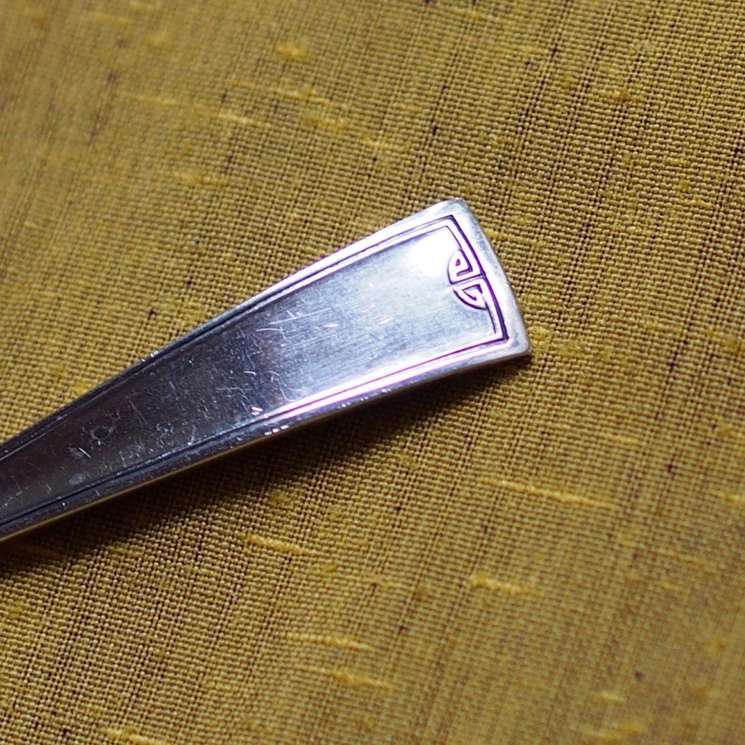 拷問具のような銀のフォーク　2本　おそらくどちらも米国製