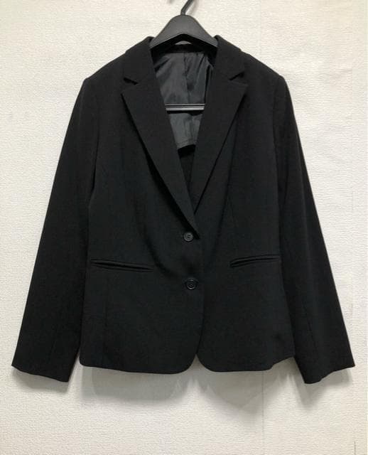 新品☆Lグラマーサイズ♪黒系無地ストレッチ洗えるパンツスーツ◯D358