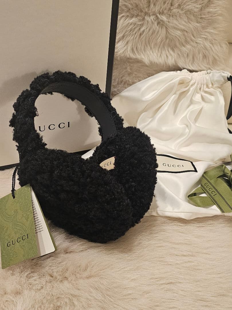 未使用品✨極美✨GUCCI 黒 ファー イヤーマフ GGロゴ
