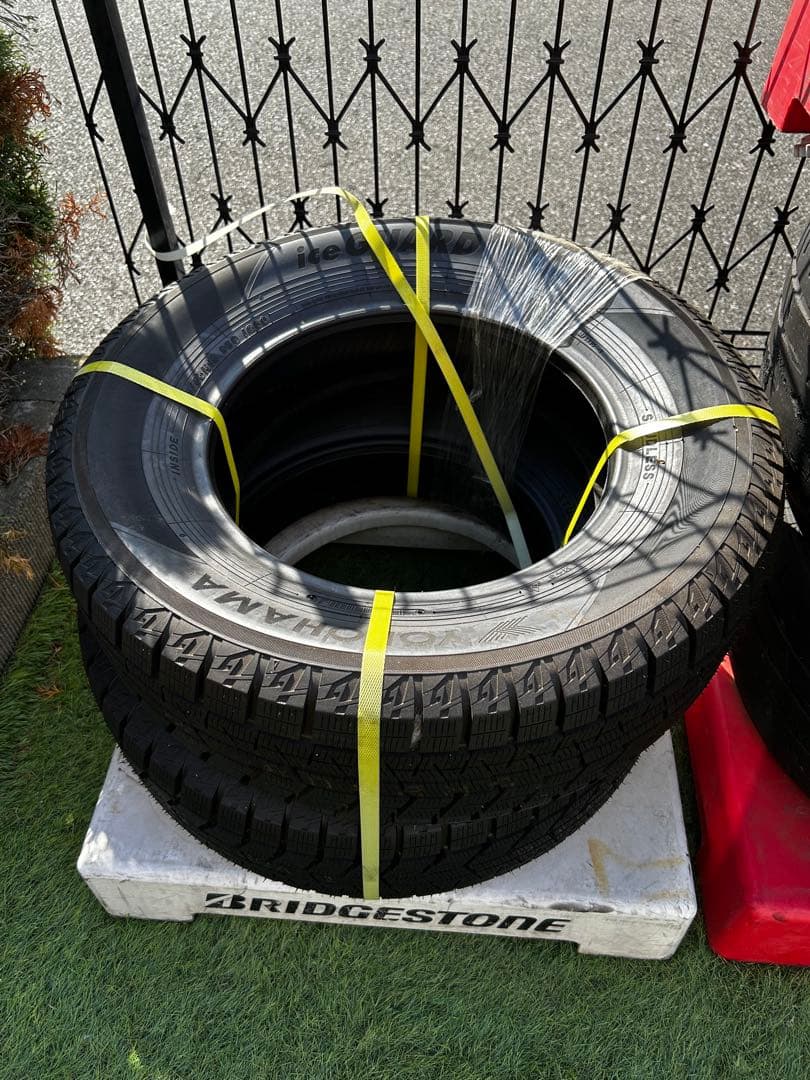 BRIDGESTONE & YOKOHAMA スタッドレスタイヤ 15インチ