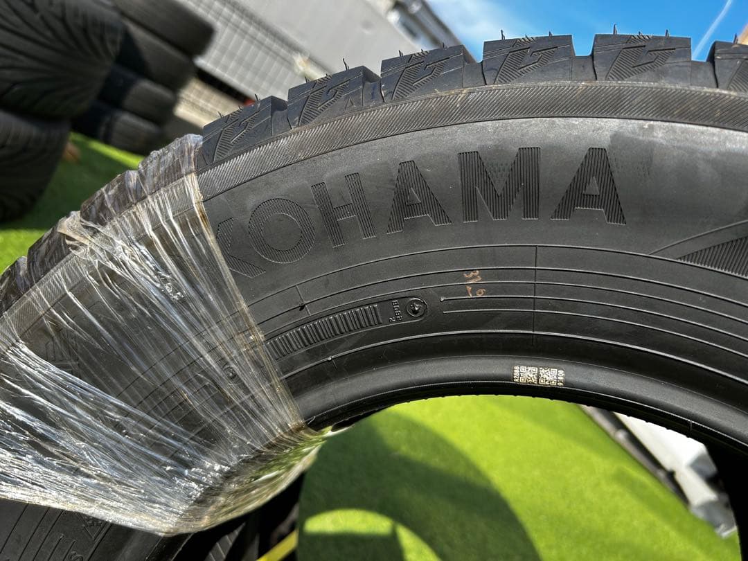 BRIDGESTONE & YOKOHAMA スタッドレスタイヤ 15インチ