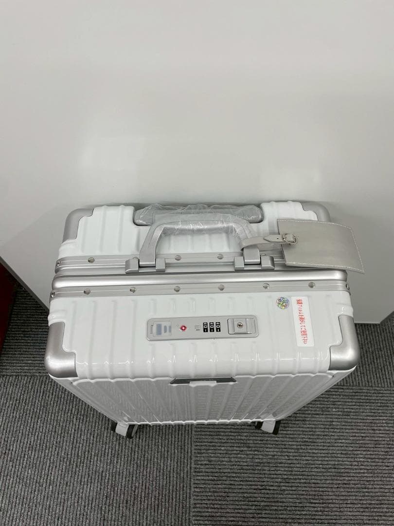 リベティ多機能キャリーケース【エナメルホワイトSサイズ】73