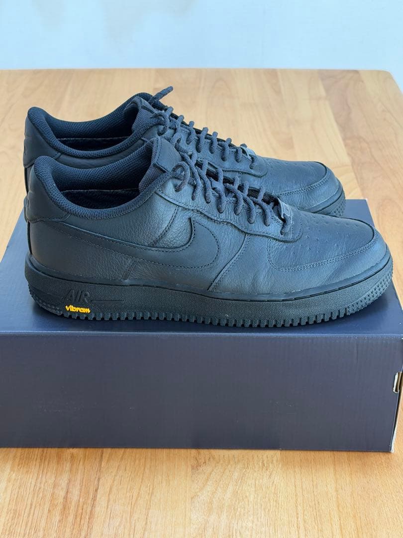 靴 NIKE AIR FORCE 1 GTX Vibram