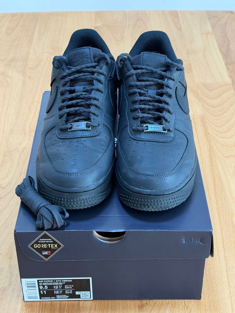 靴 NIKE AIR FORCE 1 GTX Vibram