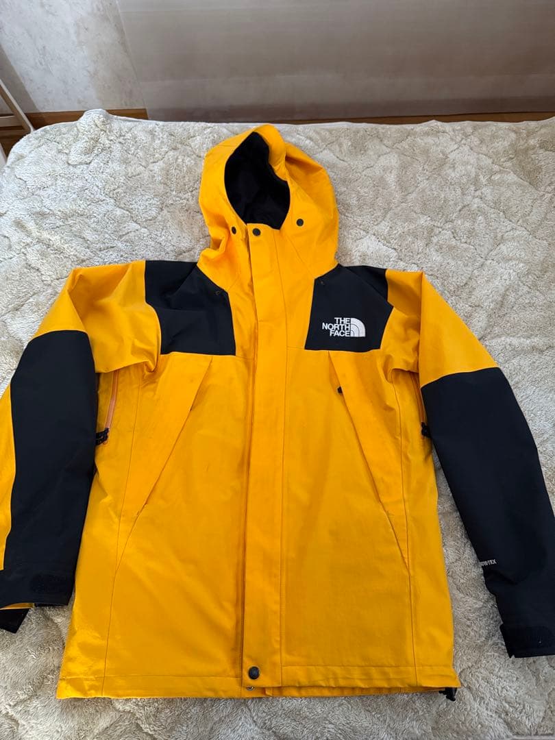 The North Face イエロー ブラック ジャケット