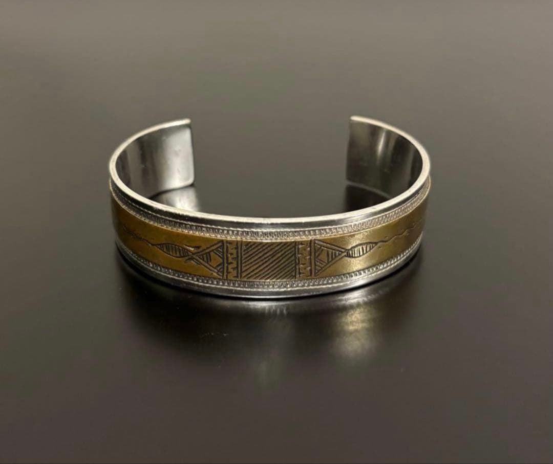 トゥアレグ シルバー　バングル